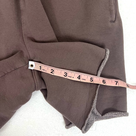 Aritzia TNA Cozy Fleece Boyfriend Sweat Shorts - Picture 13 of 14